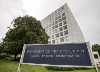 Trump yönetiminden FAA’de toplu işten çıkarma
