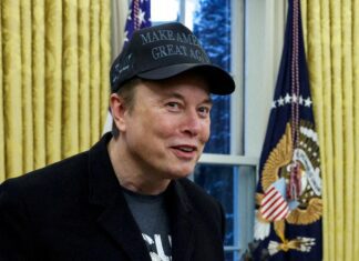 Musk’ın Kanada vatandaşlığının iptali için 240 binden fazla kişi imza verdi