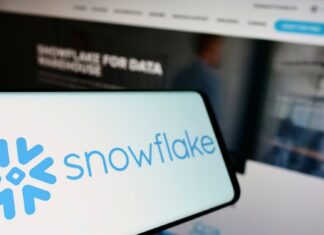 Snowflake, Crunchy Data’yı Satın Alıyor